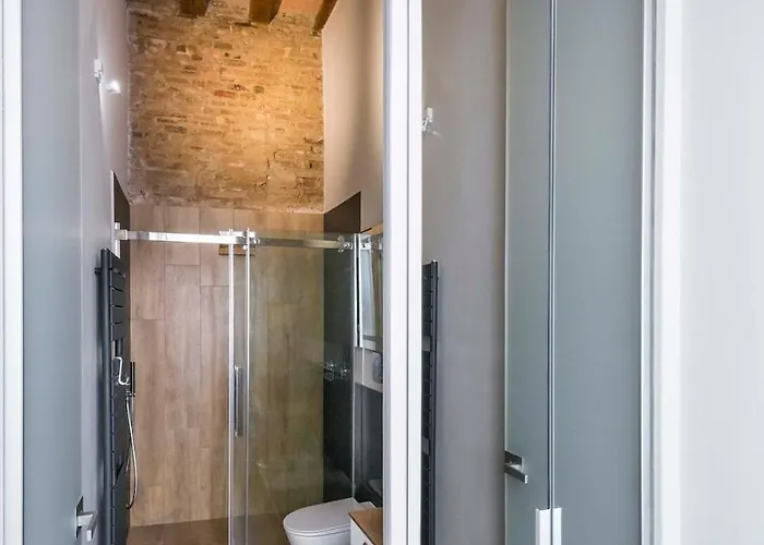 Zen Loft - Con Jacuzzi Nel Cuore Di Apartament Modena